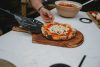 Fa pizza vágódeszka